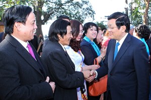Kiều bào góp phần quan trọng trong hoạt động chính trị đối ngoại